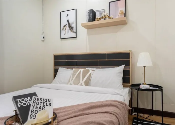 Gm7 - Private House Downtown 2mins Walk To Metro *