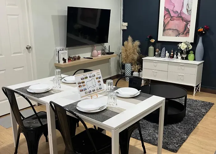 Gm7 - Private House Downtown 2mins Walk To Metro